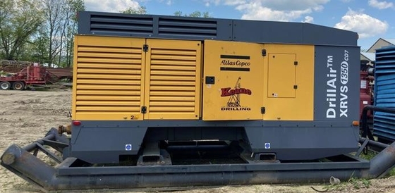 975L Dieseltankcapaciteit Draagbare compressor XRVS1350 voor industriële toepassingen
